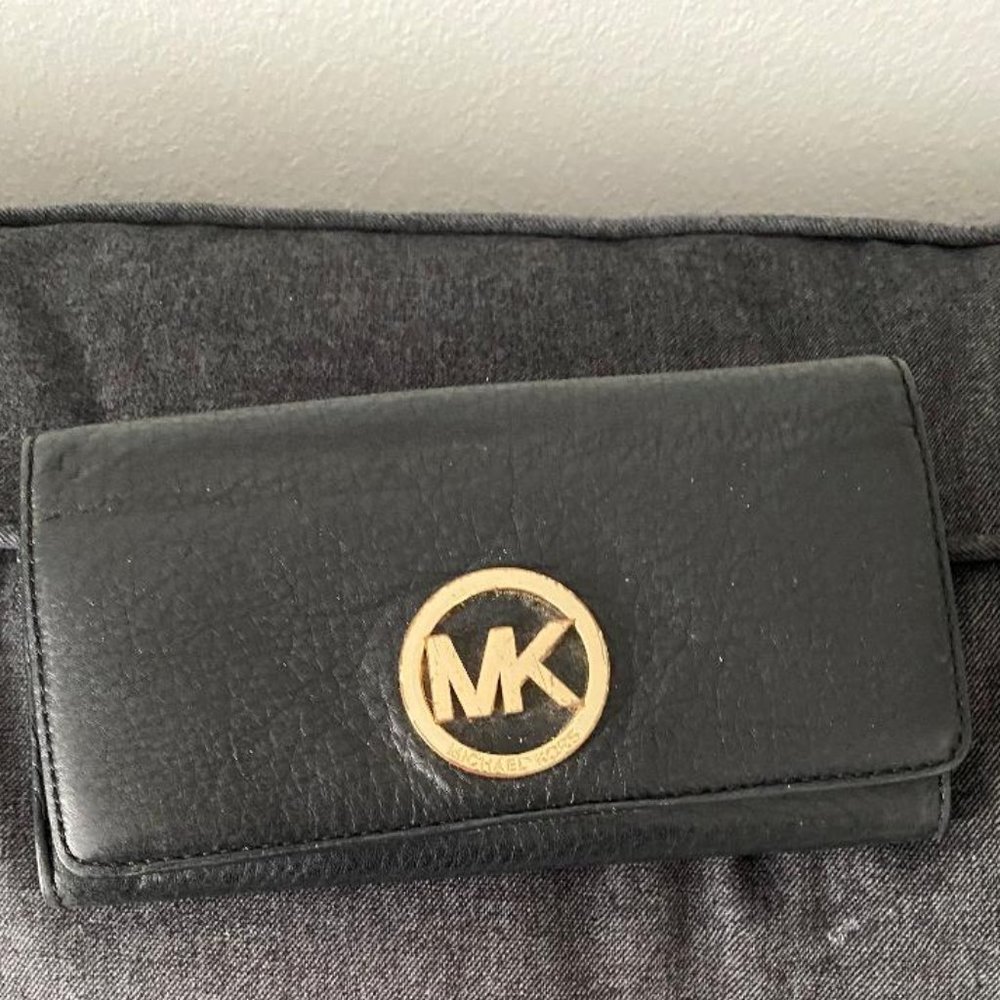 Black Leather Michael Kors Wallet